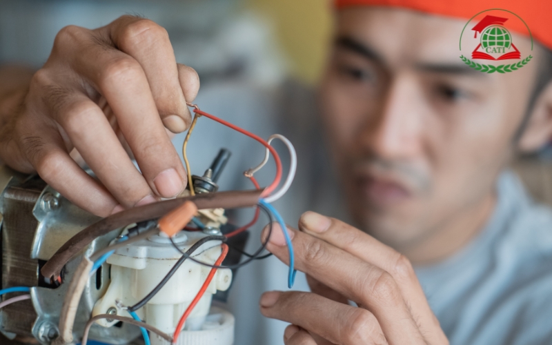 Tuyển sinh Cao đẳng Điện công nghiệp cập nhật mới nhất