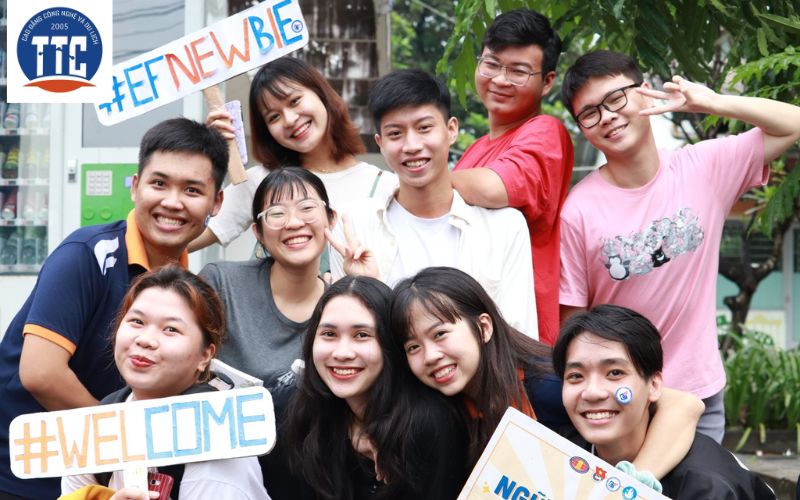 Tuyển sinh Trung cấp Tiếng Anh học online