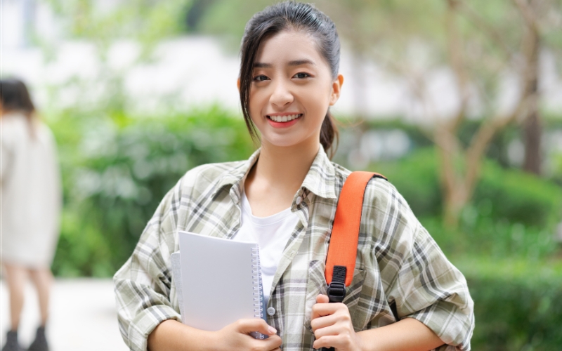 Đội ngũ giảng viên và cơ sở vật chất