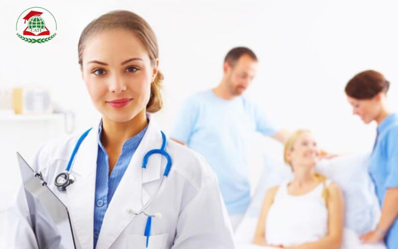 Mới ra trường, thu nhập của Trung cấp Y sĩ đa khoa có cao không