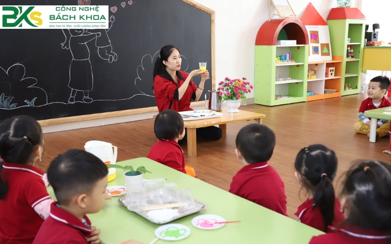 Cao đẳng Sư phạm mầm non vừa học vừa làm phù hợp với ai?