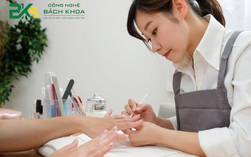 Chương trình đào tạo Cao đẳng Chăm sóc sắc đẹp tại BKS