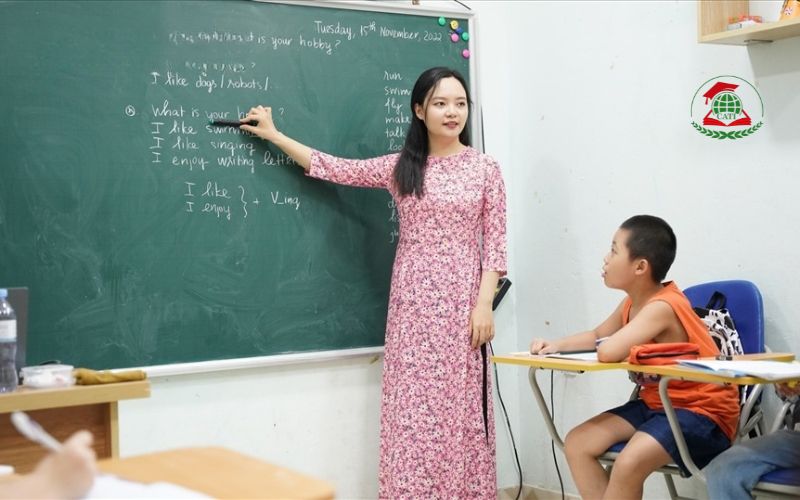 Học Trung cấp Tiếng Anh ra trường làm gì?