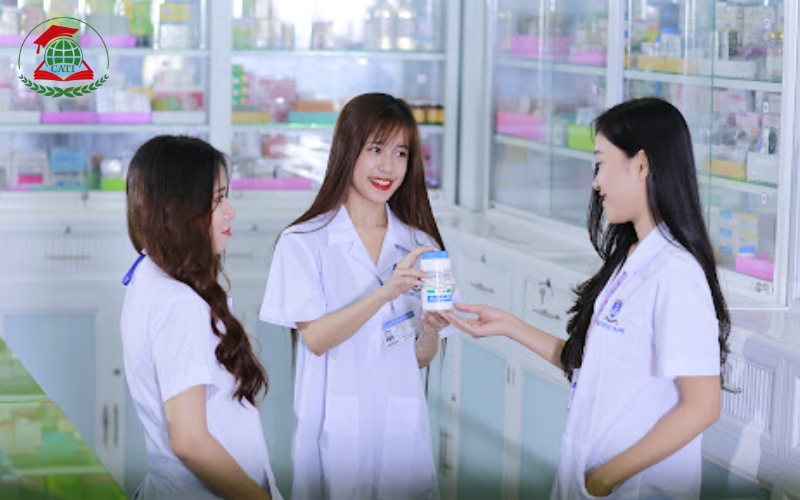 Bằng Cao đẳng Dược sĩ có mở được quầy thuốc không?