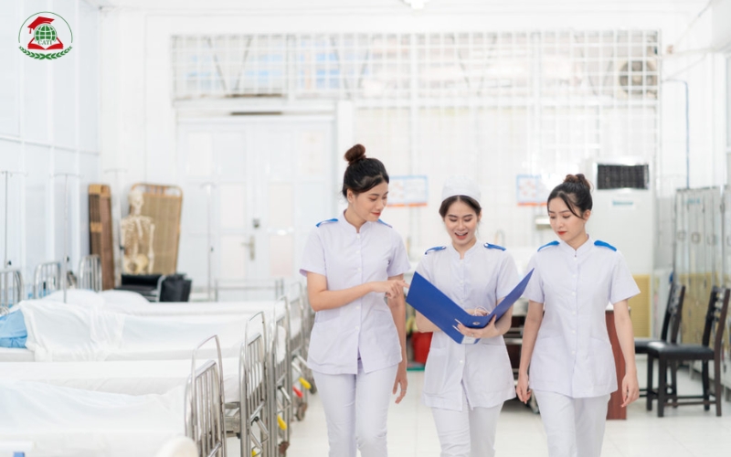 Có nên học Trung cấp Điều dưỡng vừa học vừa làm?