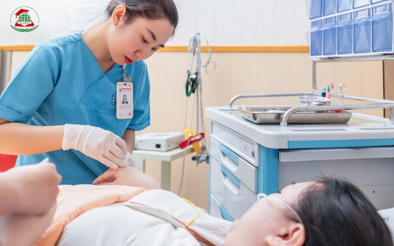 Nhiệm vụ cơ bản của Trung cấp Điều dưỡng vừa học vừa lam