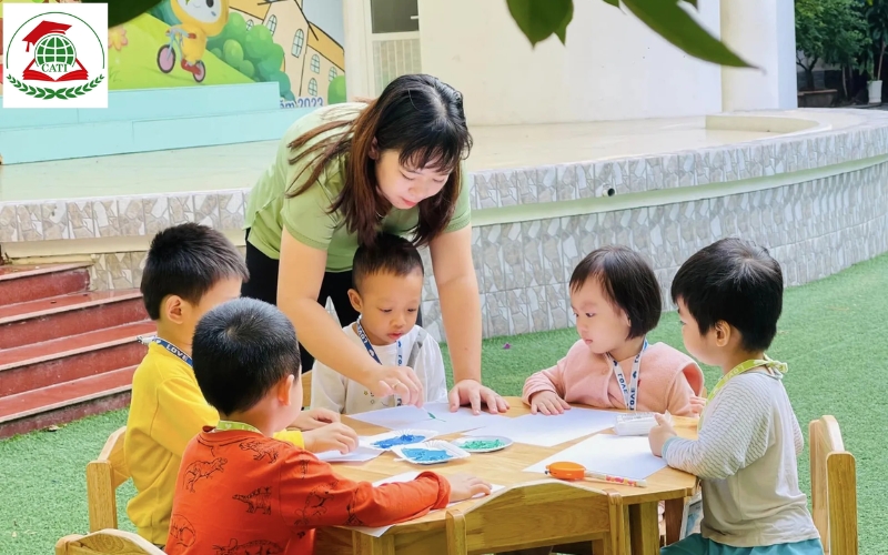 Phẩm chất cần có khi học Cao đẳng Sư phạm mầm non Từ xa