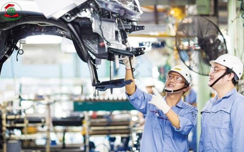 Sau khi tốt nghiệp Trung cấp Công nghệ ô tô từ xa ra trường làm gì?
