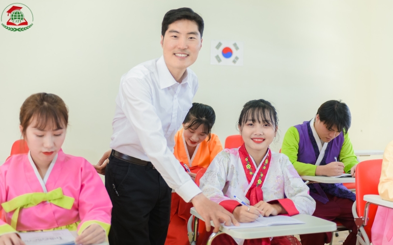 Điều kiện để chọn trường học Liên thông Cao đẳng tiếng Hàn chất lượng