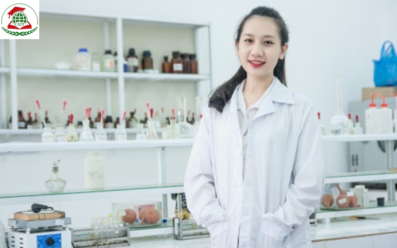 Tại sao nên chọn học Trung cấp Dược trực tuyến