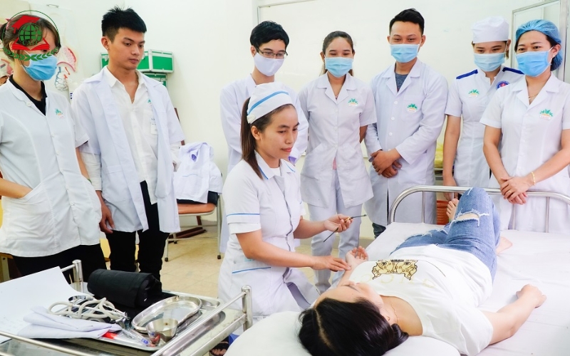 Thông tin xét tuyển học Trung cấp Điều dưỡng Cấp tốc tại Học Viện Cati