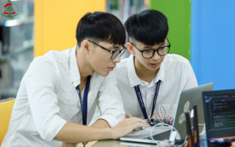 Trường đào tạo Trung cấp Công nghệ thông tin từ xa