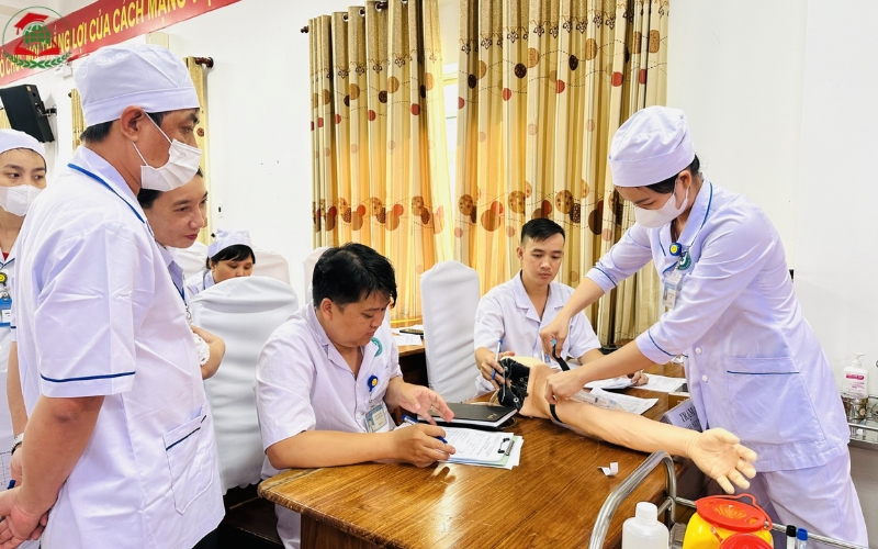 Công việc sau khi tốt nghiệp Trung cấp Điều dưỡng vừa học vừa làm