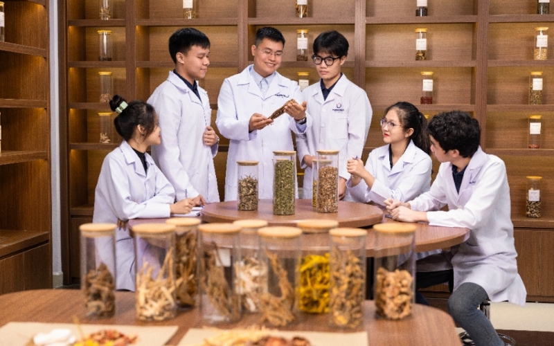 Địa điểm học Trung cấp Y học cổ truyền online