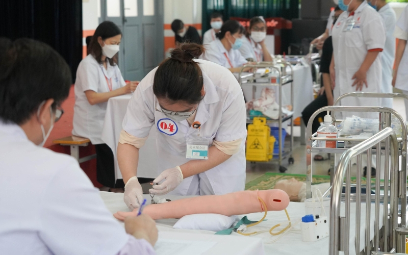 Học Trung cấp Điều dưỡng chính quy cần những tố chất gì?