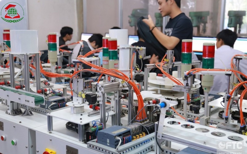Nội dung học Cao đẳng Điện tử công nghiệp