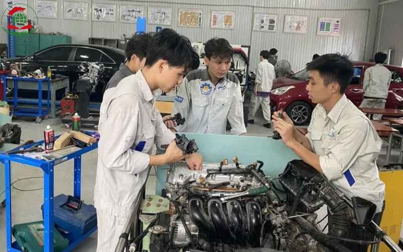 Nội dung học Trung cấp Công nghệ ô tô vừa học vừa làm