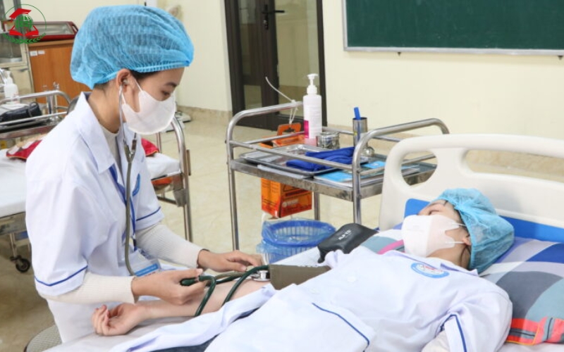Thông tin xét tuyển học Trung cấp Y sĩ đa khoa online tại Học Viện Cati