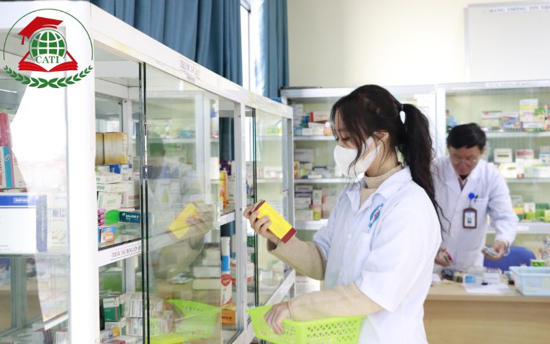 Cơ hội việc làm sau khi học xong Trung cấp dược Cấp tốc