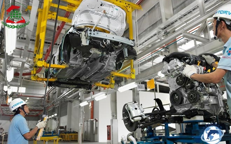 Chương trình học Trung cấp Công nghệ ô tô Trực tuyến tại Học viện Cati có gì?