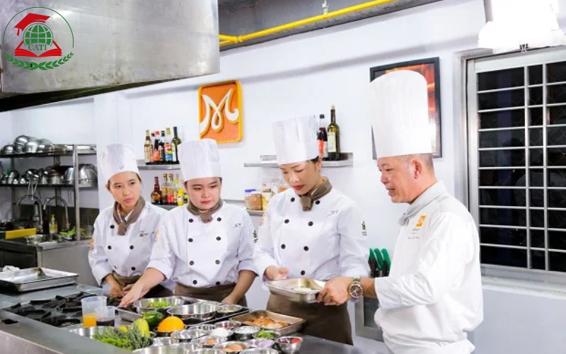Lợi ích khi học Trung cấp Kỹ thuật chế biến món ăn Từ xa