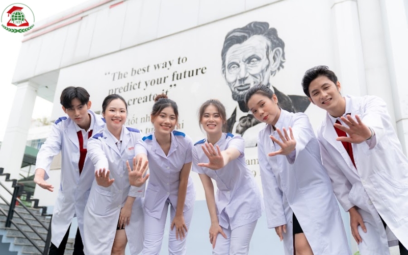 Cơ hội việc làm sau khi học Trung cấp Y học cổ truyền chính quy