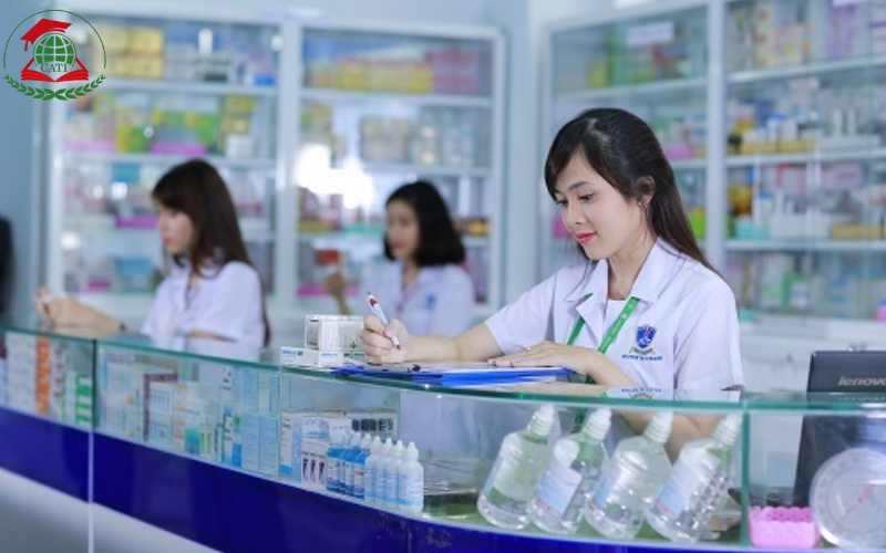 Mức lương của Trung cấp Dược chính quy bao nhiêu?