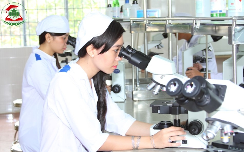 Bằng cấp sau khi học Cao đẳng Dược sĩ có giá trị như thế nào?