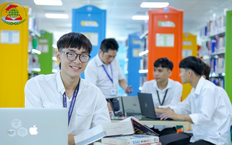 Có nên học Trung cấp Công nghệ thông tin ở thời điểm hiện tại không?