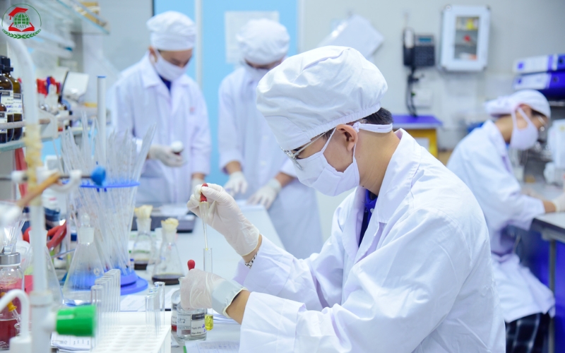 Trường học từ xa Văn bằng 2 Trung cấp Dược tại TP.HCM