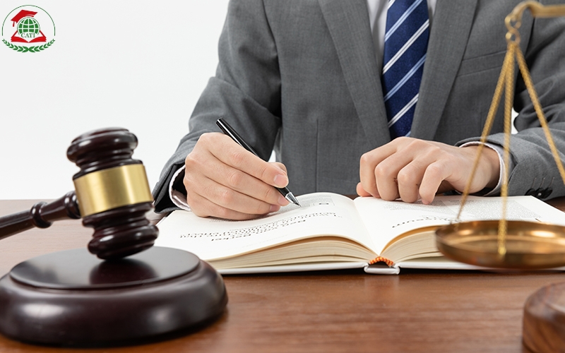 Có nên học Văn bằng 2 Trung cấp Luật Từ xa ở thời điểm hiện tại