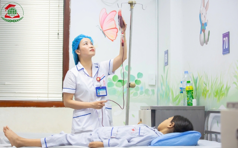 Lớp đào tạo Cao đẳng Điều dưỡng từ xa học ở đâu cho uy tín?