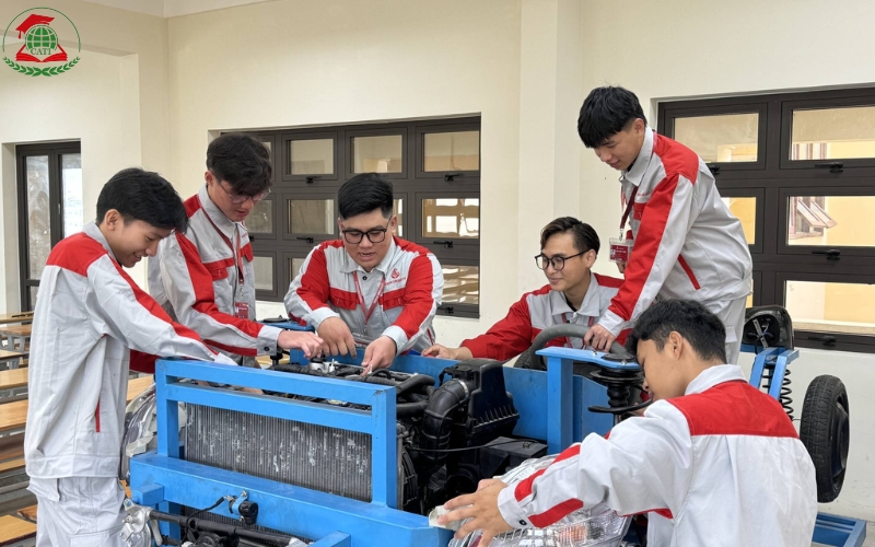 Thời gian học Trung cấp Công nghệ Ô tô học bao lâu?
