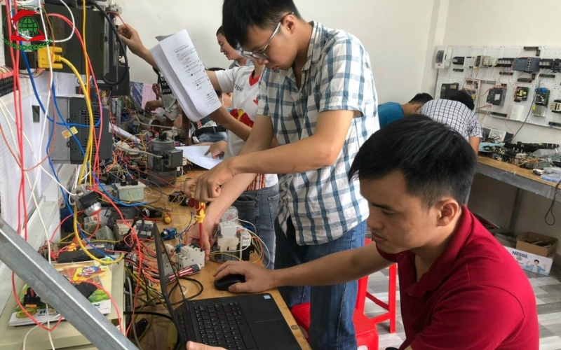 Trường đào tạo Cao đẳng Điện công nghiệp nào phù hợp để học?