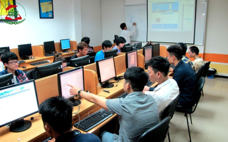 Có nên học từ xa ngành Công nghệ thông tin tại Học viện Cati?