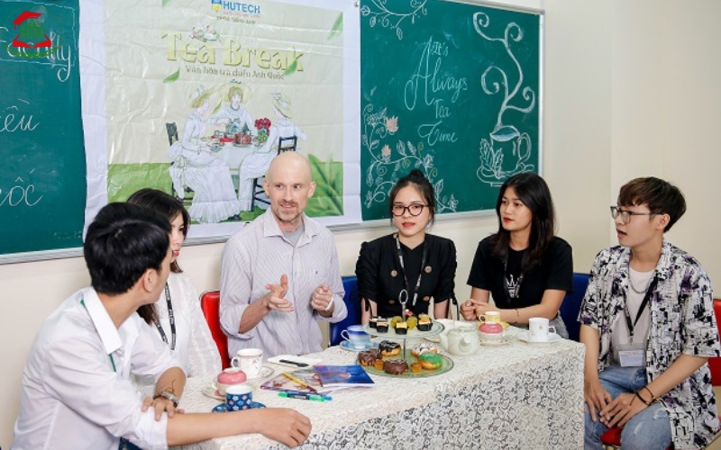 Học Văn bằng 2 Trung cấp Tiếng Anh hệ từ xa mức lương khoảng bao nhiêu?