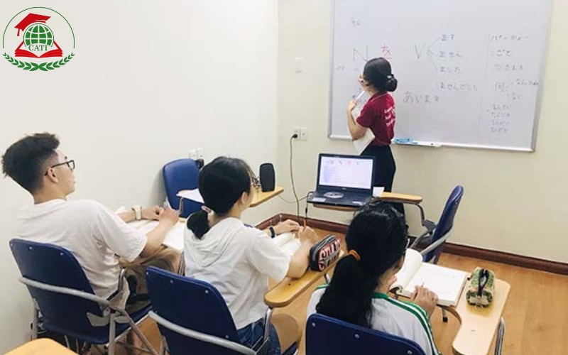 Tại sao nên chọn học Văn bằng 2 Trung cấp Tiếng Nhật từ xa?