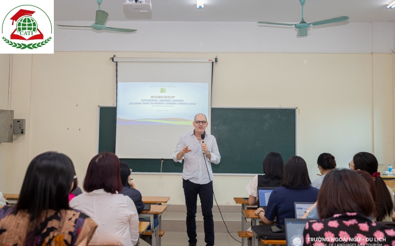 Lộ trình học Văn bằng 2 Trung cấp Tiếng Anh từ xa có khó không?