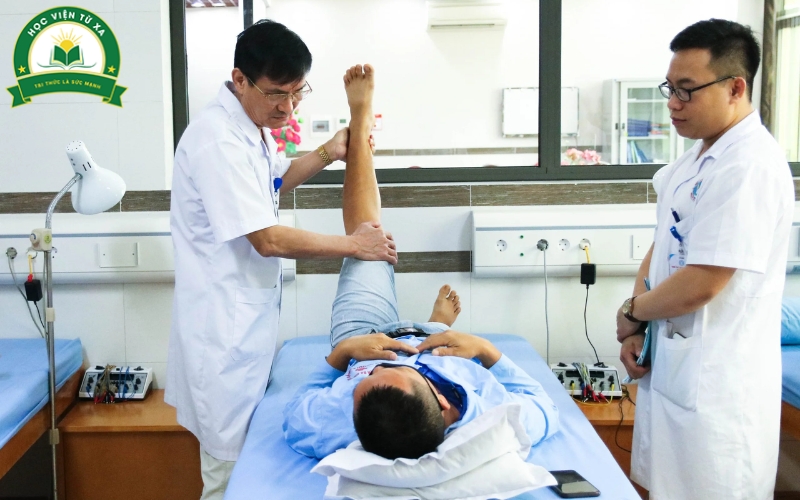 Văn bằng 2 ngành Y học cổ truyền hệ Từ xa có dễ xin việc không?
