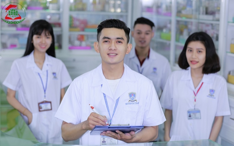 Vì sao nhiều người lựa chọn Văn bằng 2 Trung cấp Dược sĩ hệ Từ xa?