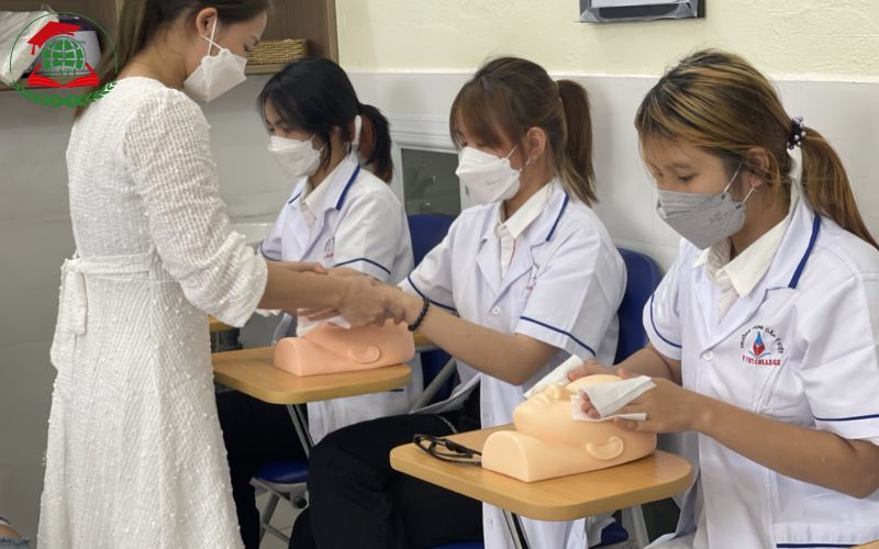 Đăng ký hoc ngành chăm sóc sắc đẹp học cuối tuần ở đâu uy tín