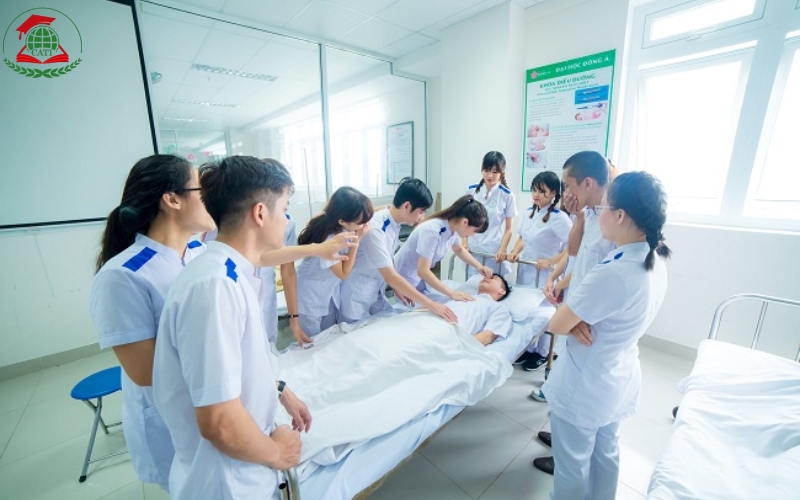 Mức thu nhập sau khi tốt nghiệp Trung cấp Điều dưỡng học cuối tuần