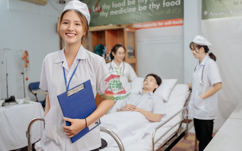 Liên thông ngành Y sĩ đa khoa dành cho những ai?