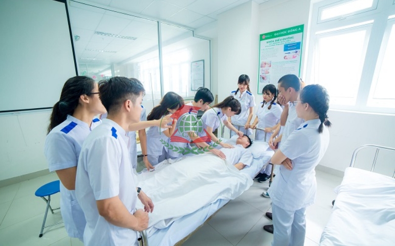 Tốt nghiệp ngành Điều dưỡng có thể làm những công việc nào?