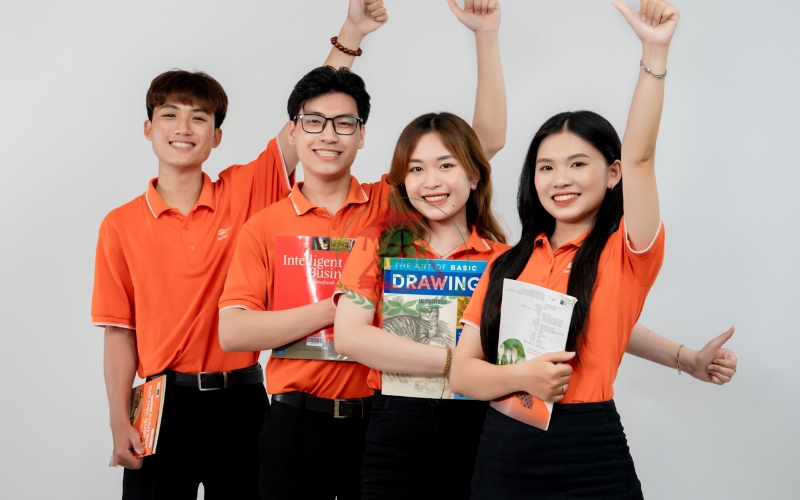 Học Trung cấp Ngôn ngữ Anh mất bao lâu?